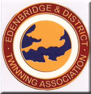 Edenbridge and District Twinning breast pendent